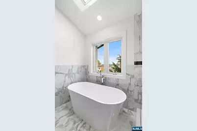 332 12th Street A #A, Palisades Park, NJ 07650 - Photo 21