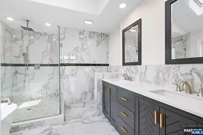 332 12th Street A #A, Palisades Park, NJ 07650 - Photo 17