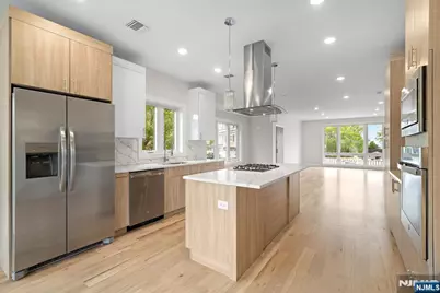332 12th Street B #B, Palisades Park, NJ 07650 - Photo 9