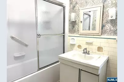126 Gordon Street, Ridgefield Park, NJ 07660 - Photo 15