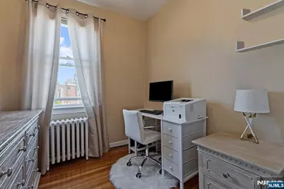 136 Cedar Street, Cliffside Park, NJ 07010 - Photo 11