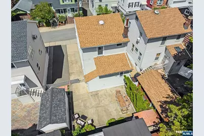 136 Cedar Street, Cliffside Park, NJ 07010 - Photo 27