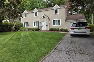 14 Louise Ln, Tenafly, NJ 07670 - Photo 1