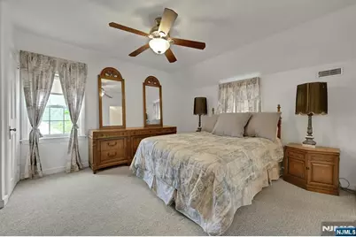 44 Golf Court, Teaneck Township, NJ 07666 - Photo 7