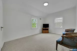 44 Golf Ct, Teaneck Township, NJ 07666 - Photo 9