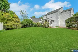 44 Golf Ct, Teaneck Township, NJ 07666 - Photo 15