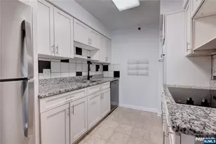 10 Smith Manor Blvd 211, West Orange Township, NJ 07052 - Photo 5