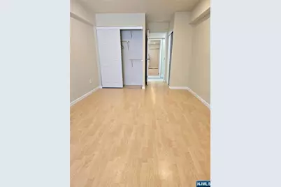 333 Grand Avenue 3M #3M, Palisades Park, NJ 07650 - Photo 5