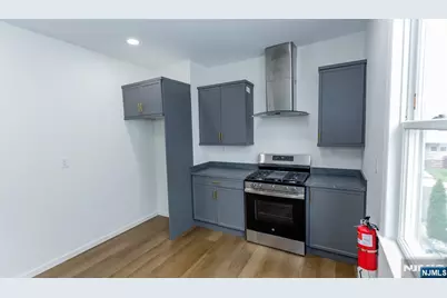 180-182 Ellery Avenue, Newark, NJ 07106 - Photo 13