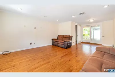 8 Pershing Street, Emerson, NJ 07630 - Photo 11