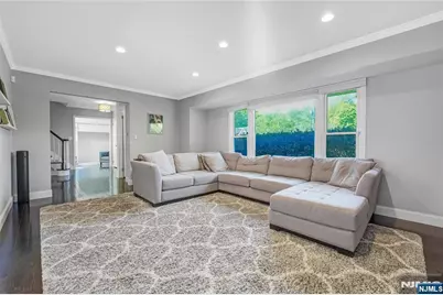 248 Wayfair Circle, Franklin Lakes, NJ 07417 - Photo 5