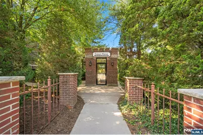 100 Palisade Avenue B31 #B31, Englewood, NJ 07631 - Photo 1