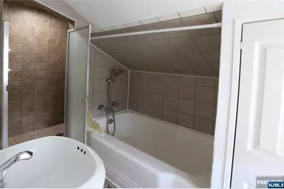 193 Lafayette Avenue, Hawthorne, NJ 07506 - Photo 7