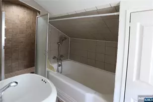 193 Lafayette Ave, Hawthorne, NJ 07506 - Photo 7