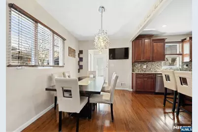 520 Prospect Place, Lyndhurst Township, NJ 07071 - Photo 9