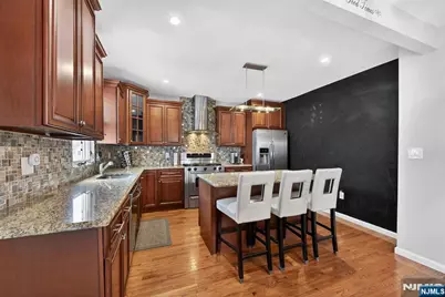 520 Prospect Place, Lyndhurst Township, NJ 07071 - Photo 3