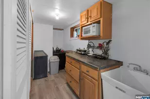 179 Dewey Ave, Totowa, NJ 07512 - Photo 5