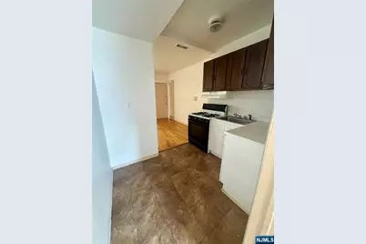 87 Main Street 85 #85, Bergenfield, NJ 07621 - Photo 3