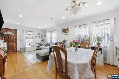 161 South Parkway, Clifton, NJ 07014 - Photo 5