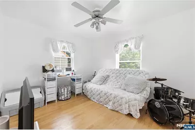 161 South Parkway, Clifton, NJ 07014 - Photo 15