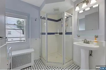160 Clinton Avenue, Hillsdale, NJ 07642 - Photo 25