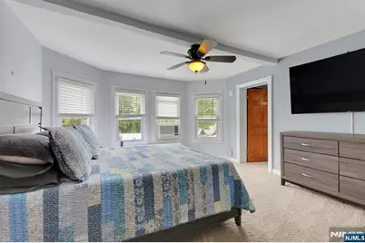 160 Clinton Avenue, Hillsdale, NJ 07642 - Photo 23