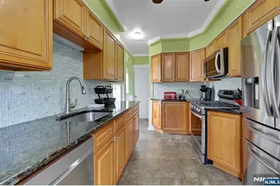 160 Clinton Avenue, Hillsdale, NJ 07642 - Photo 19