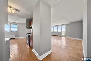 6040 Blvd East 34J, West New York, NJ 07093 - Photo 3
