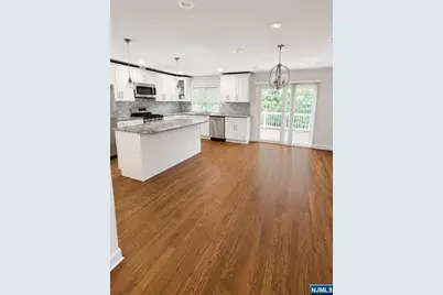 13 Canterbury Lane, New Milford, NJ 07646 - Photo 7