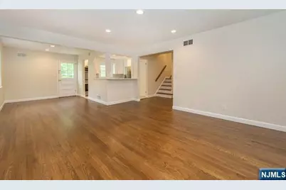 99 Morningside Road, Paramus, NJ 07652 - Photo 7