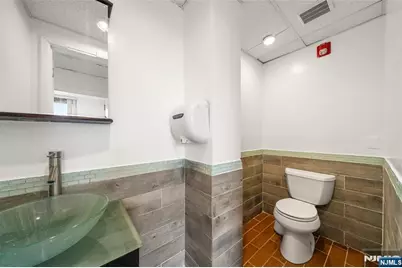 40 Broad Avenue 2 Fl #2 FL, Palisades Park, NJ 07650 - Photo 13
