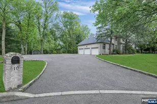 10 Parker Pl, Old Tappan, NJ 07675 - Photo 3