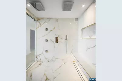 6050 Boulevard East 22Gh #22GH, West New York, NJ 07093 - Photo 35
