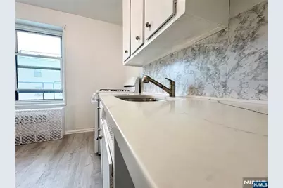 2205 N Central Road 4 D #4 D, Fort Lee, NJ 07024 - Photo 11