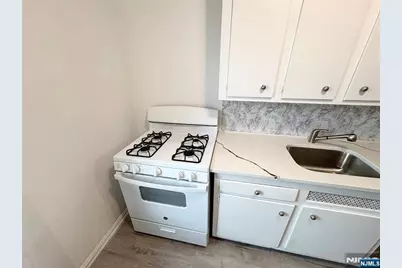 2205 N Central Road 4 D #4 D, Fort Lee, NJ 07024 - Photo 15