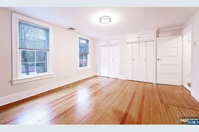105 E Palisade Avenue B #B, Englewood, NJ 07631 - Photo 9