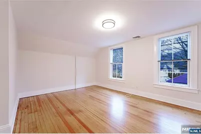 105 E Palisade Avenue B #B, Englewood, NJ 07631 - Photo 9