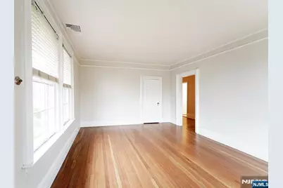 105 E Palisade Avenue B #B, Englewood, NJ 07631 - Photo 7