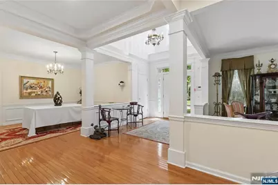 122 White Pine Court, Paramus, NJ 07652 - Photo 7