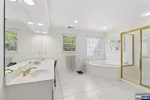122 White Pine Ct, Paramus, NJ 07652 - Photo 33