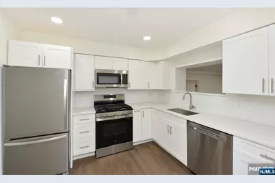 60 Poplar Avenue, Hackensack, NJ 07601 - Photo 3