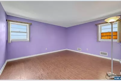 157 Highland Avenue, Bergenfield, NJ 07621 - Photo 21