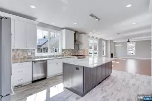 582 Green Valley Rd, Paramus, NJ 07652 - Photo 7