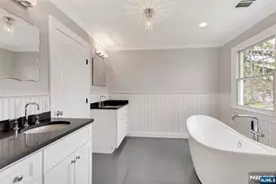 582 Green Valley Rd, Paramus, NJ 07652 - Photo 15