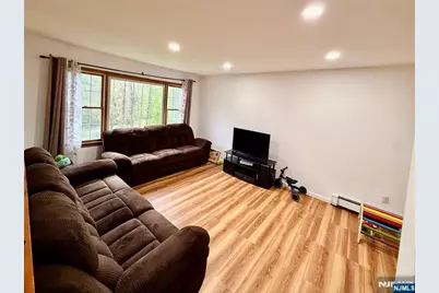154 Cork Hill, Franklin, NJ 07416 - Photo 3
