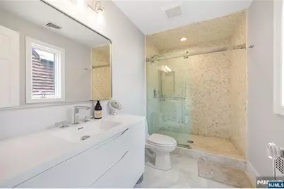 340 Broad Avenue, Englewood, NJ 07631 - Photo 19