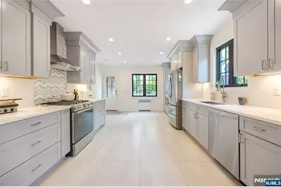 340 Broad Avenue, Englewood, NJ 07631 - Photo 11