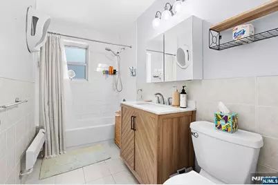 2350 Linwood Avenue 1E #1E, Fort Lee, NJ 07024 - Photo 5