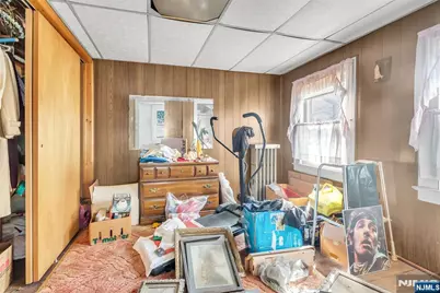 88 Komorn, Newark, NJ 07105 - Photo 23