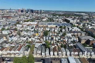 88 Komorn, Newark, NJ 07105 - Photo 9